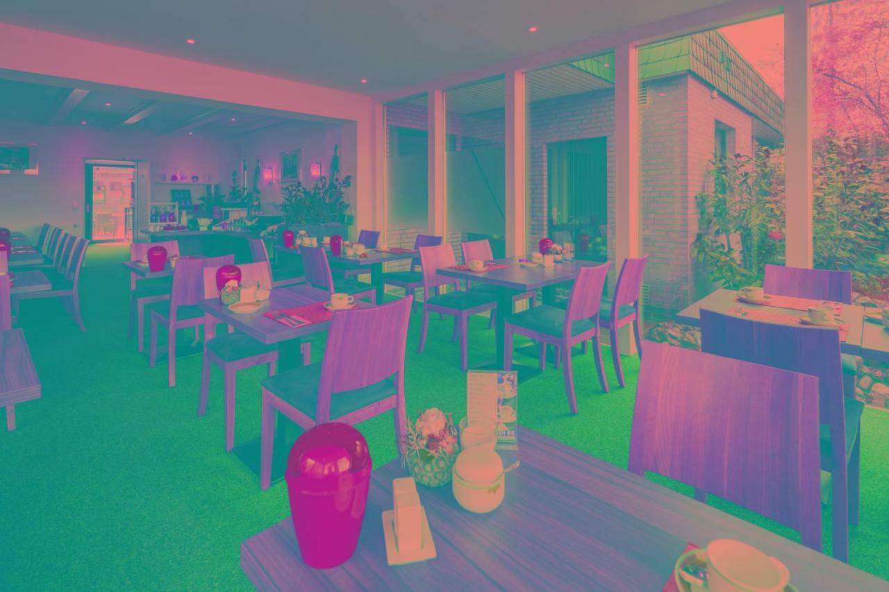 Hellmanns Hotel Bremers Bauerndiele Wiefelstede Экстерьер фото